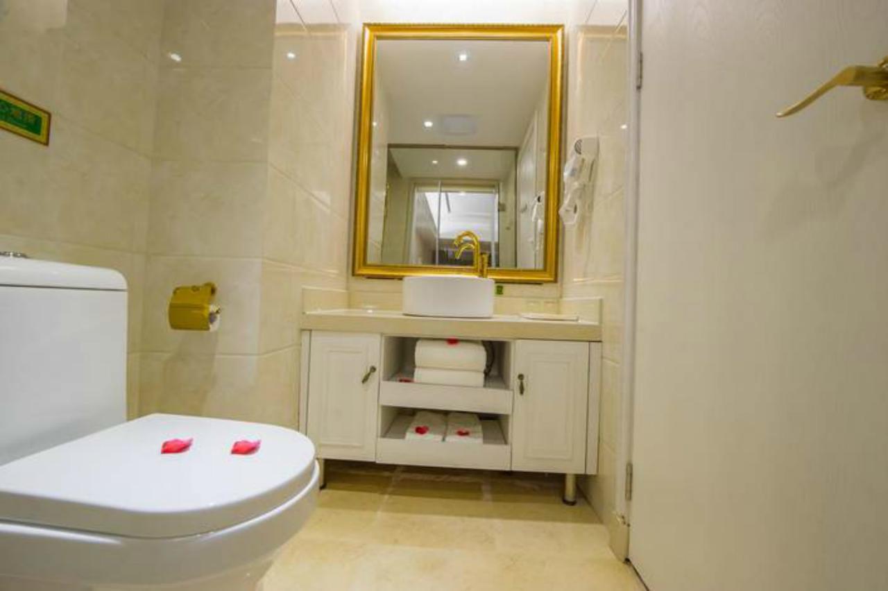 Vienna Hotel Guilin MIXC Mall Esterno foto